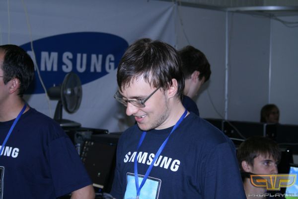 ���� �� ���� - ����� Samsung.jpg