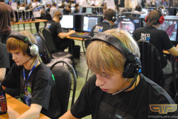 ������ �s 3