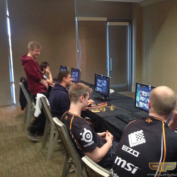 Fnatic ������ ������ � ����� ������ LGD (instagram.com/#dota2ti)