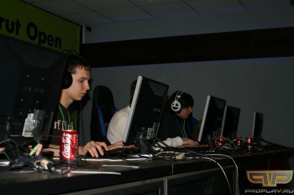 $3000 � ����